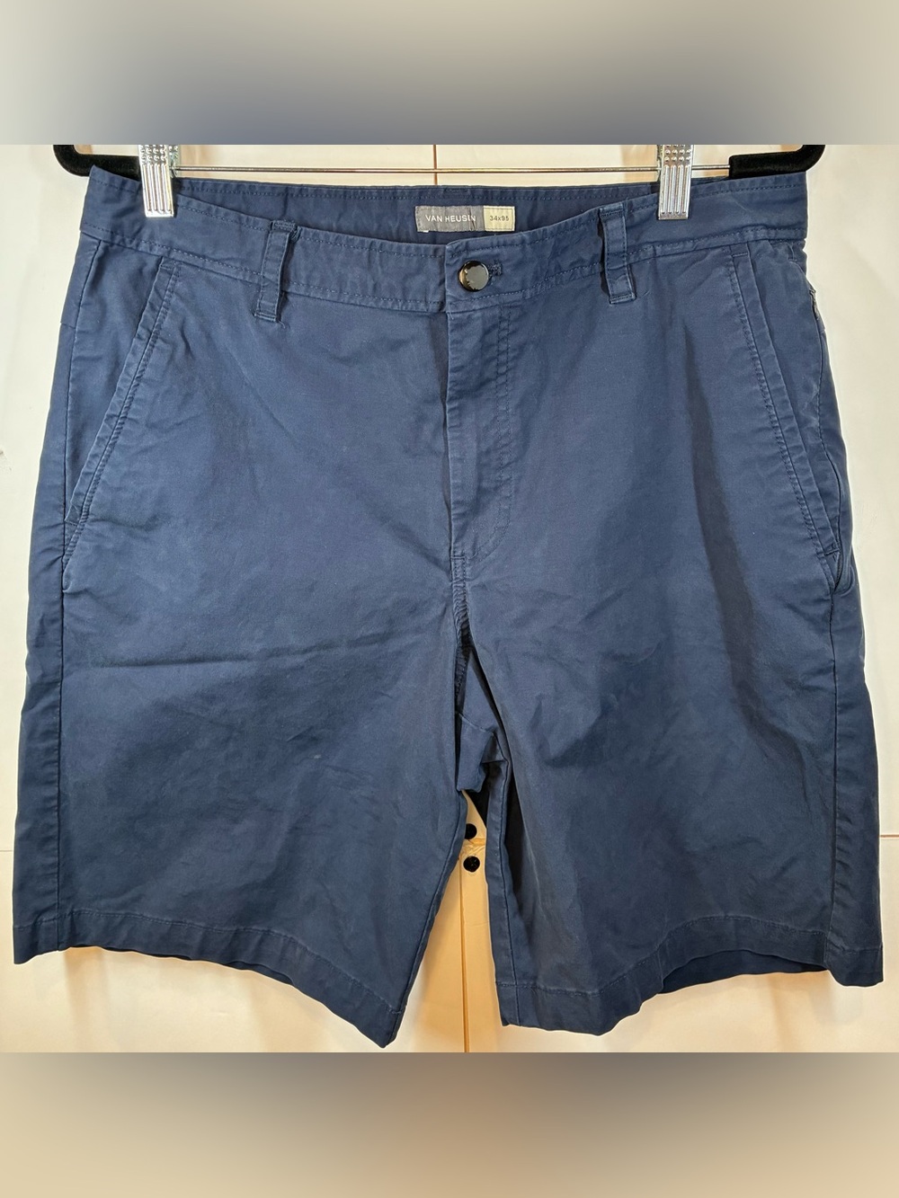 Van Heusen Men's Navy Blue Chino Shorts Size 34 Flat Front Stretch Casual